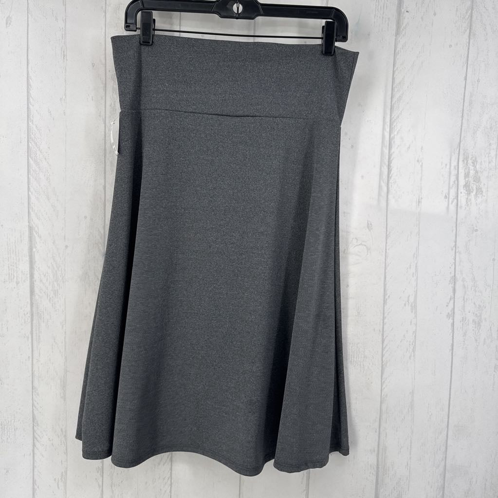 L pull-on skirt