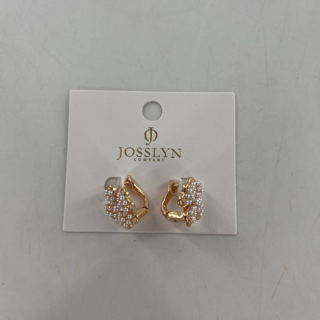 daisy w/ pearls earrings