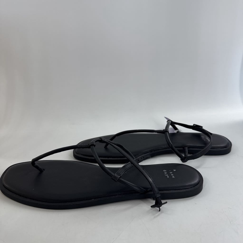 11 t-strap sandal