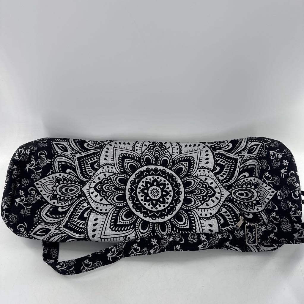 printed yoga mat holder