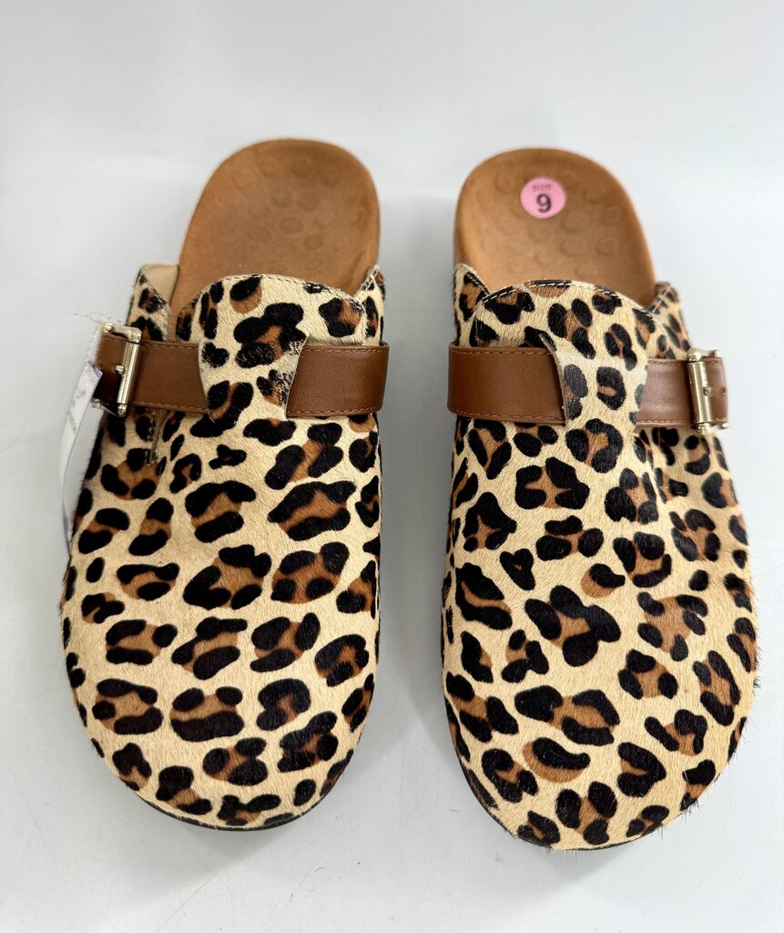 9animal print mules