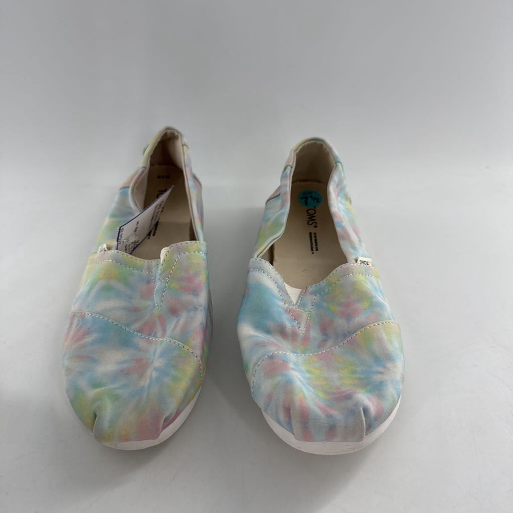 7.5 tie-dye slip on loafers