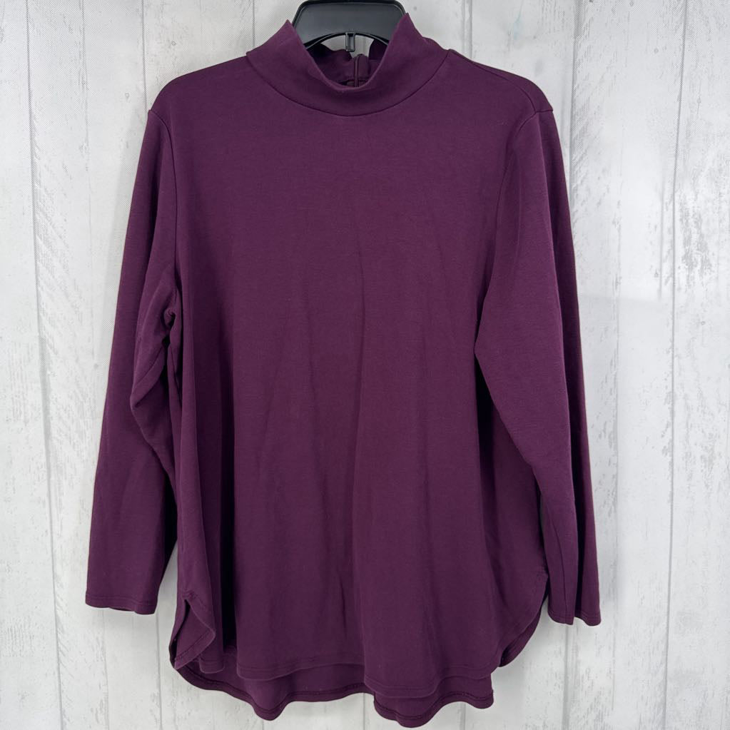 XL mock neck l/s top