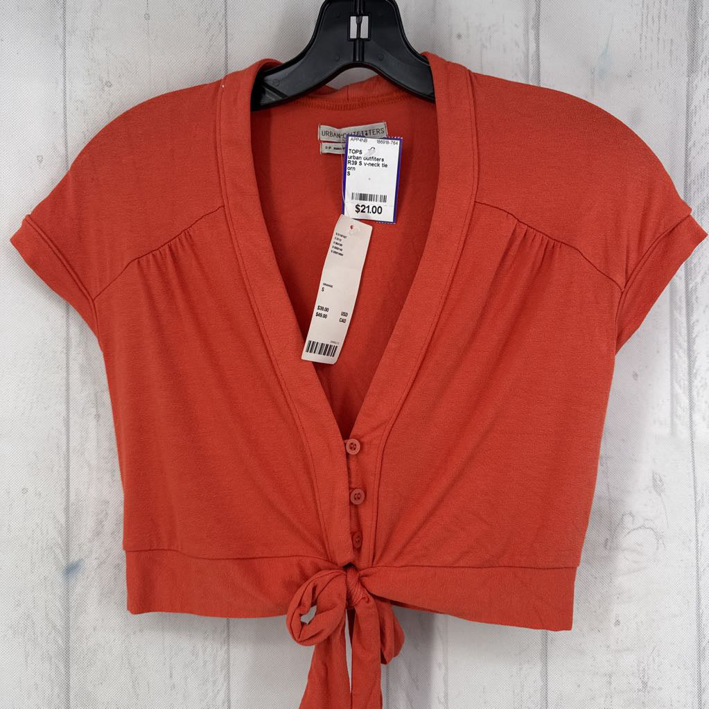 R39 S v-neck tie front s/s top