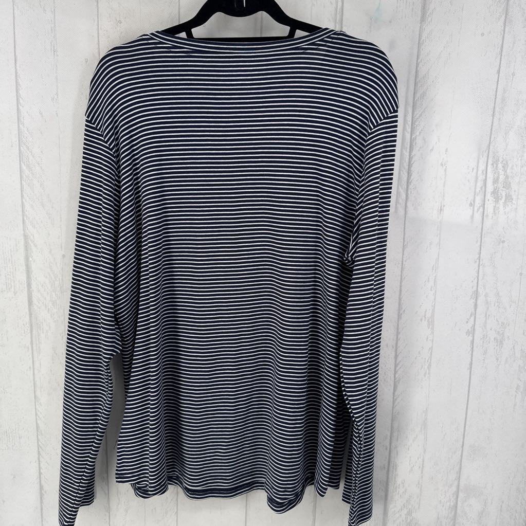 XXL striped v-neck l/s top
