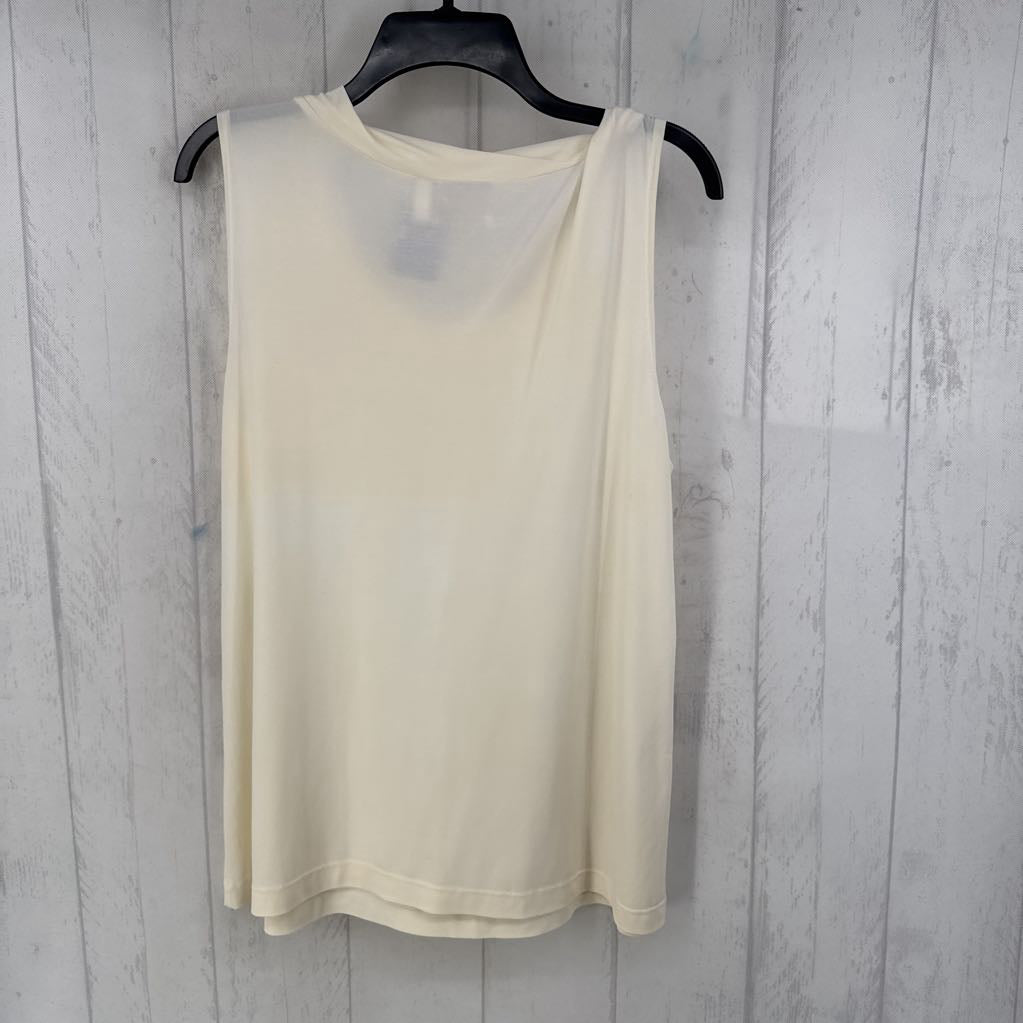 L scoop neck tank