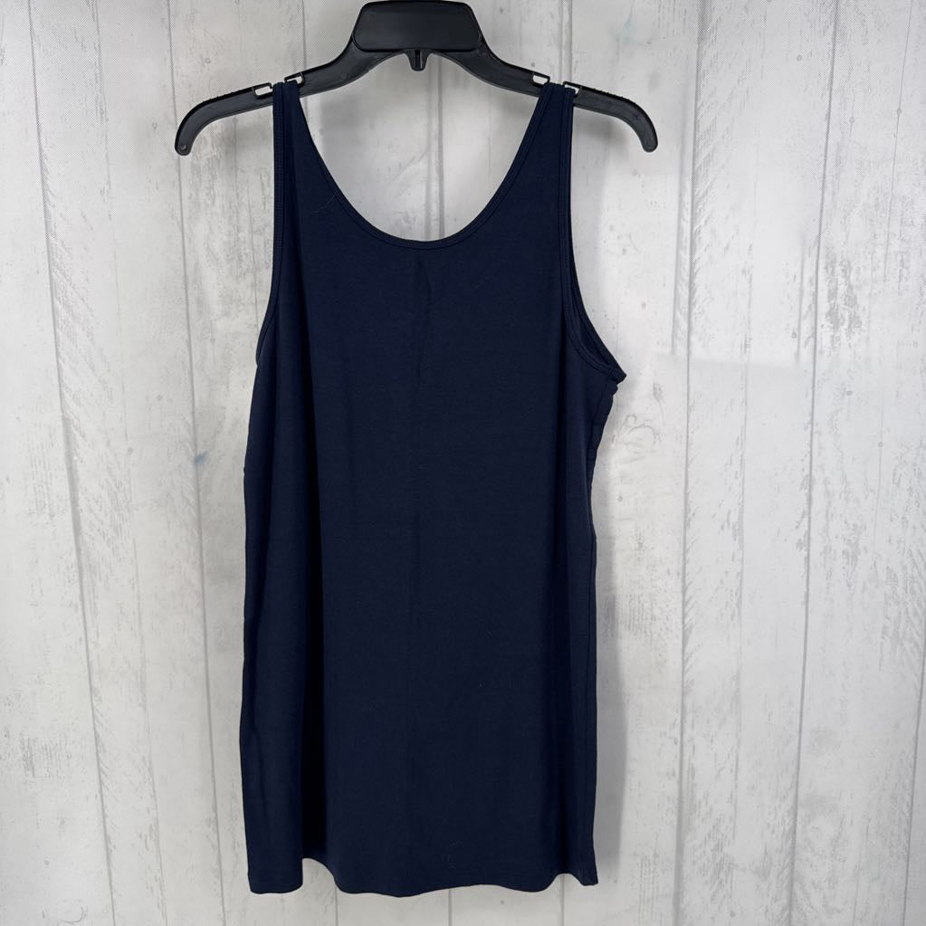 XL basic scoop neck tank
