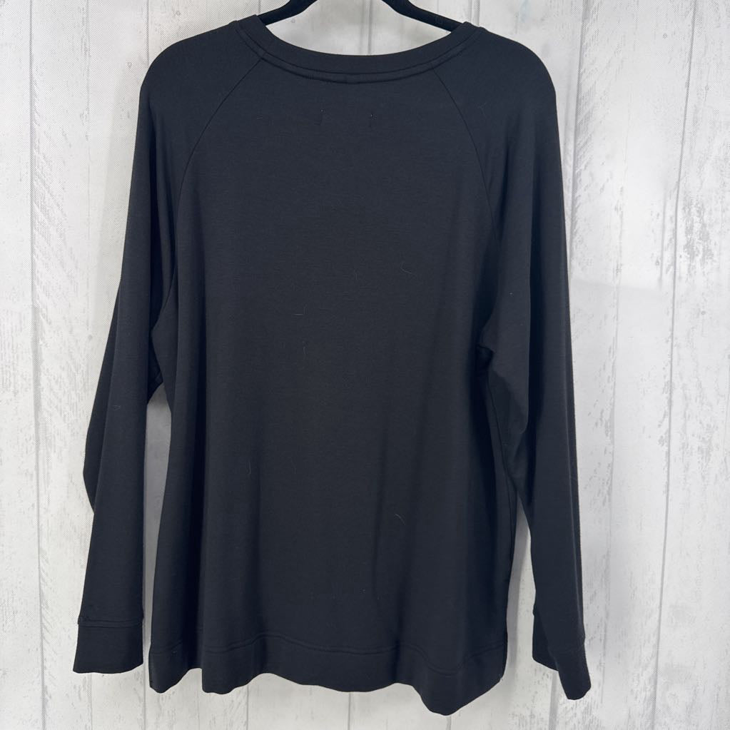 XL crewneck sweatshirt