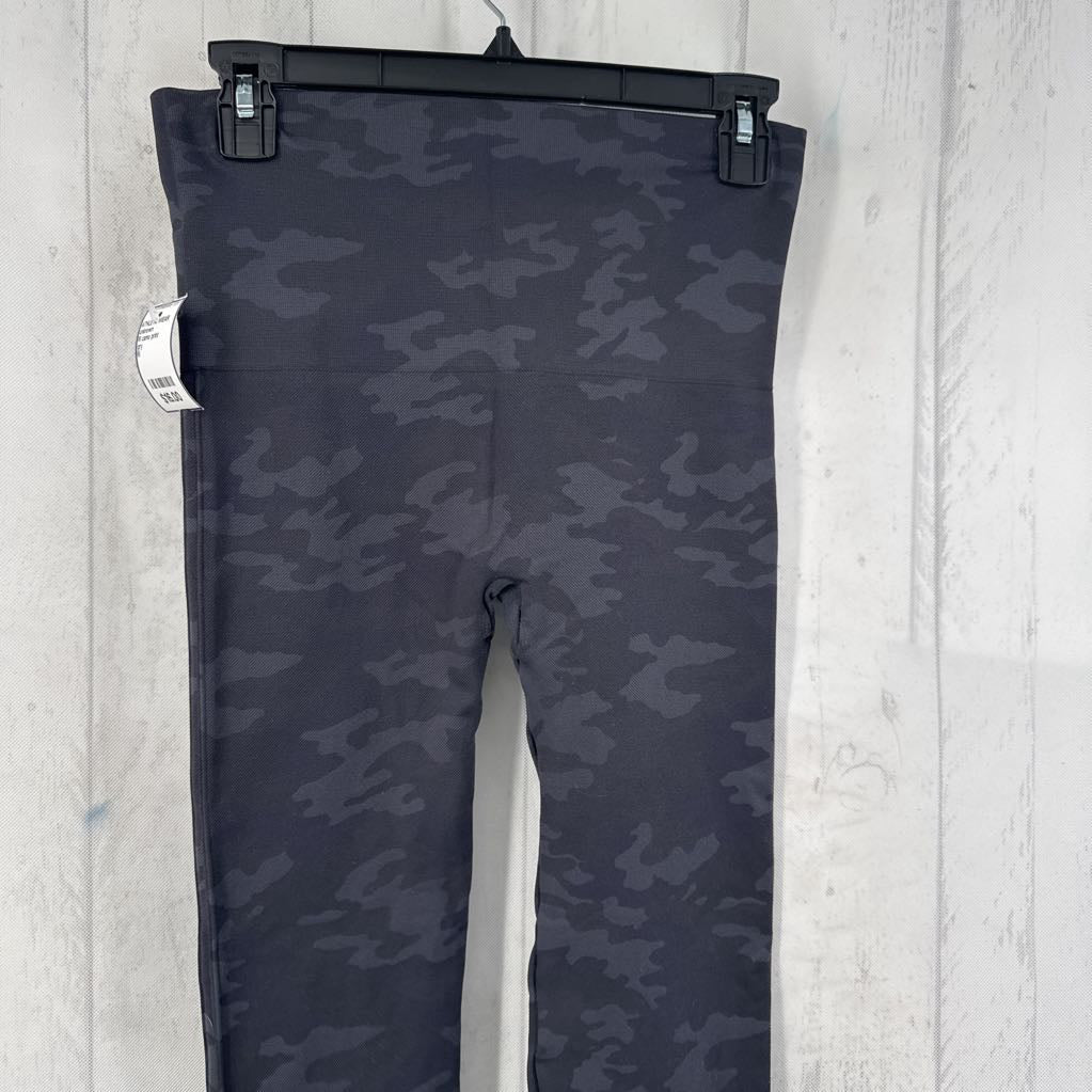 M camo print leggings