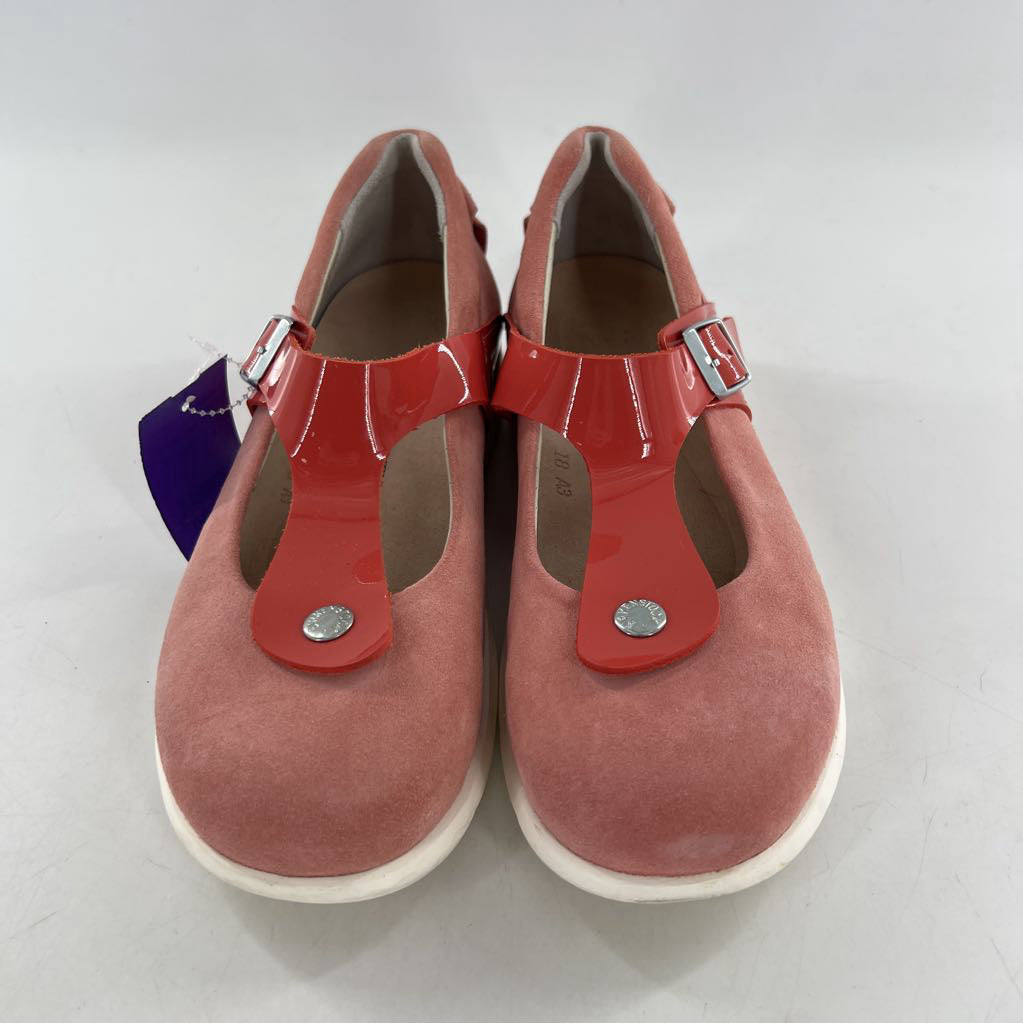 7-7.5 suede w/ patent leather t-strap shoes