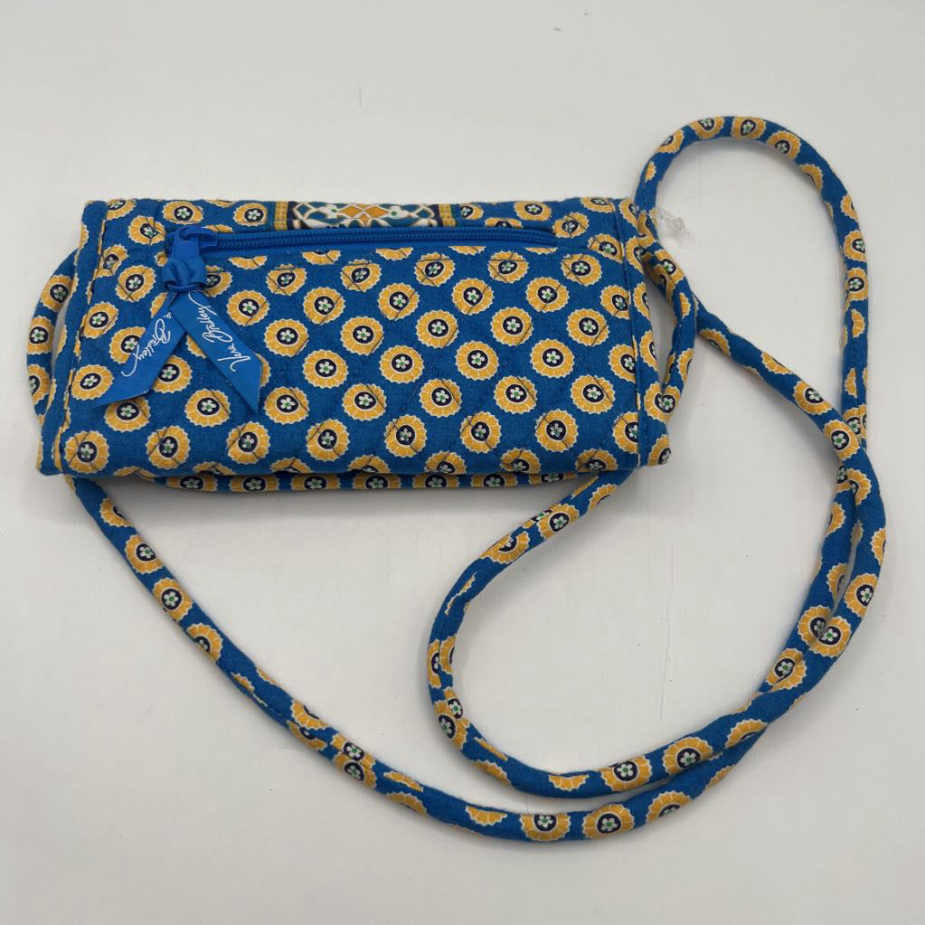 circle pattern quilted tri-fold string wallet