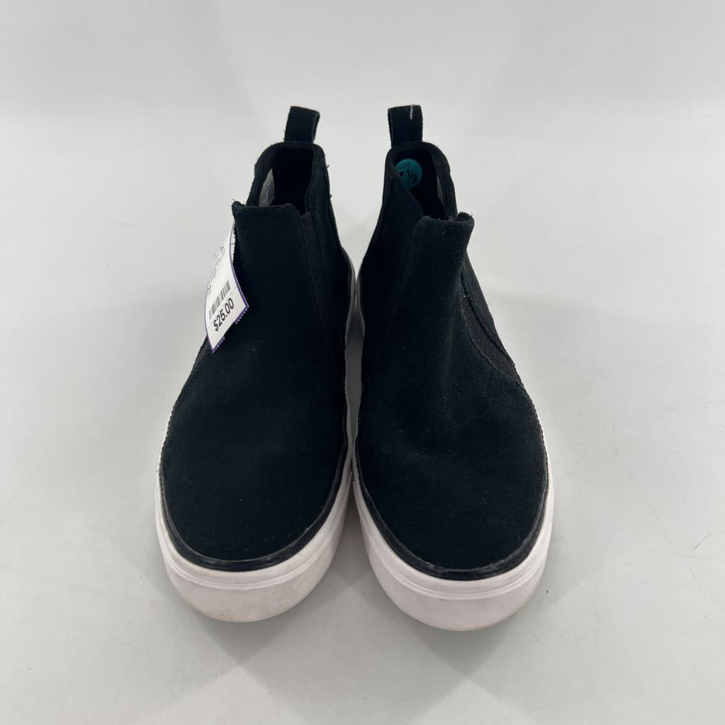 7.5 slip-on hi-top sneaker