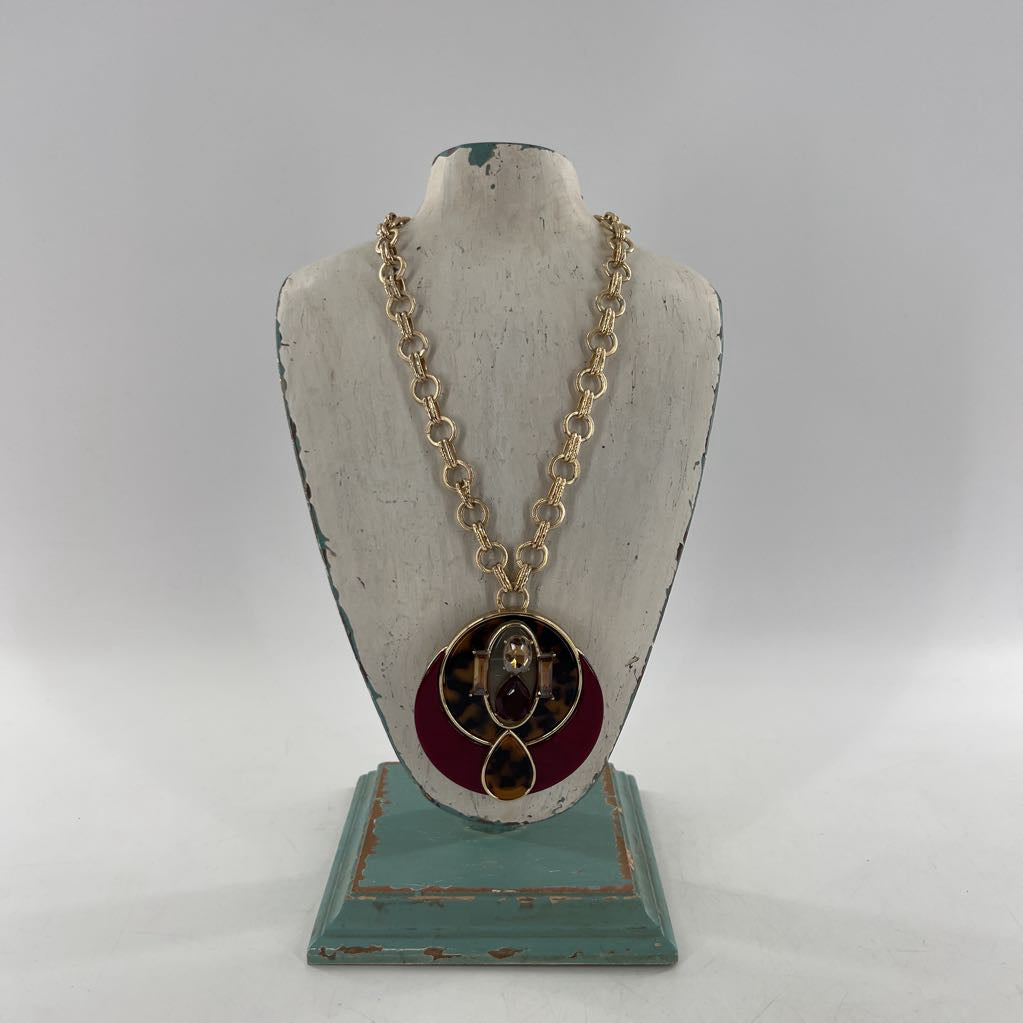 12"gold tone circle tortoise pendant necklace