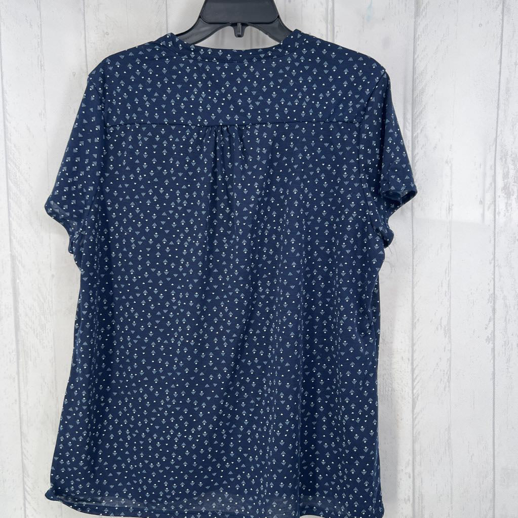 XL printed button down s/s top