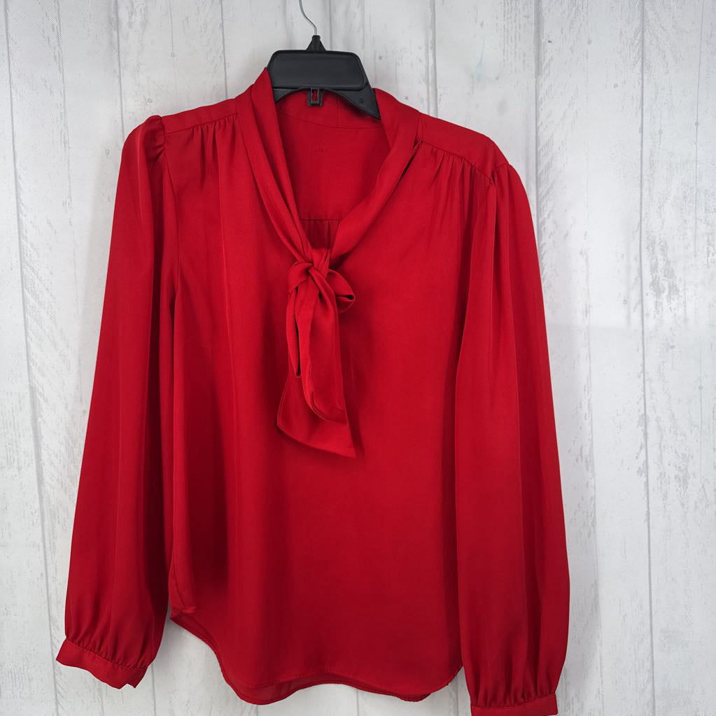 XL v-neck bow front l/s top