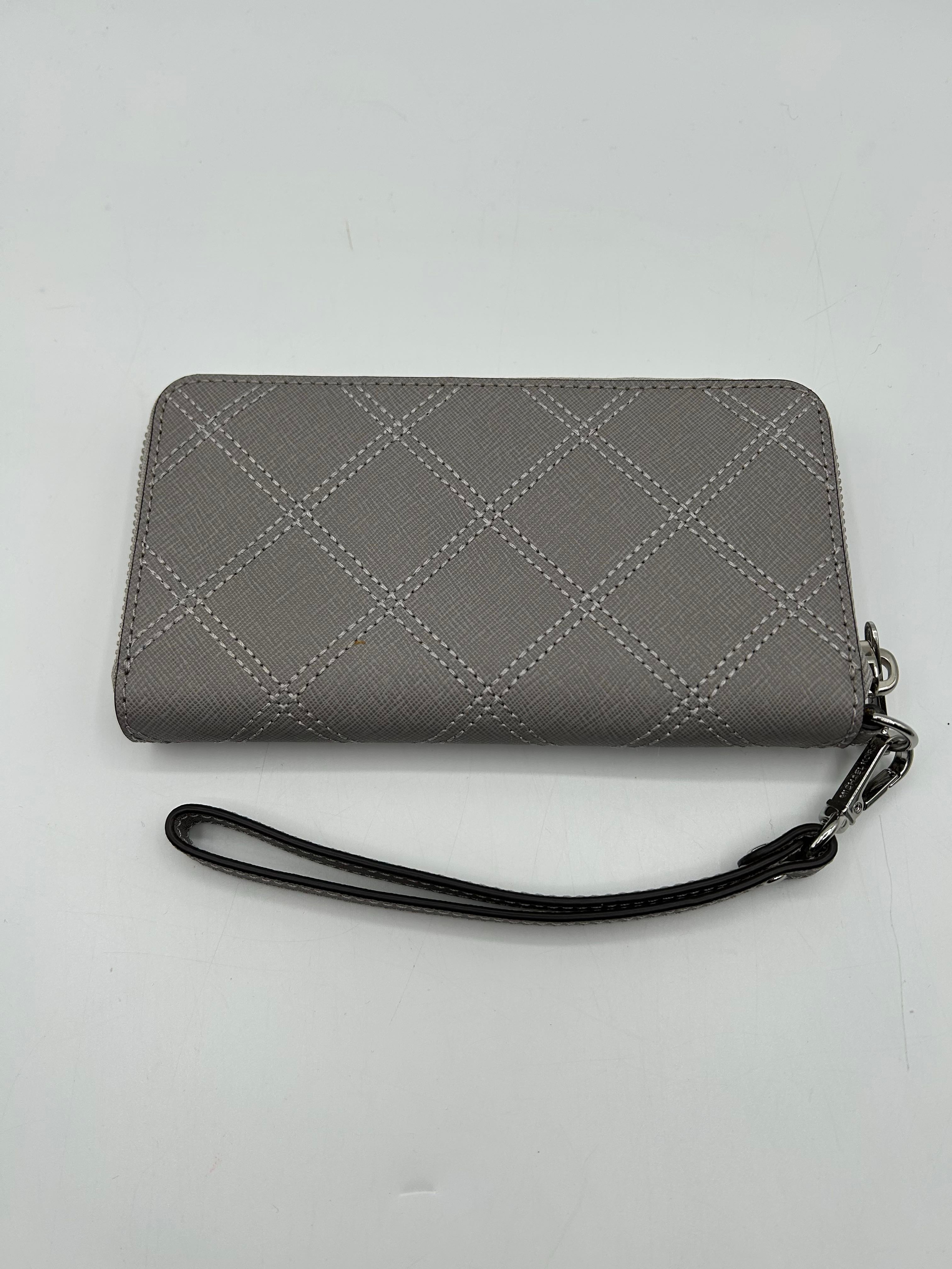 quilted zip around wallet/wristlet