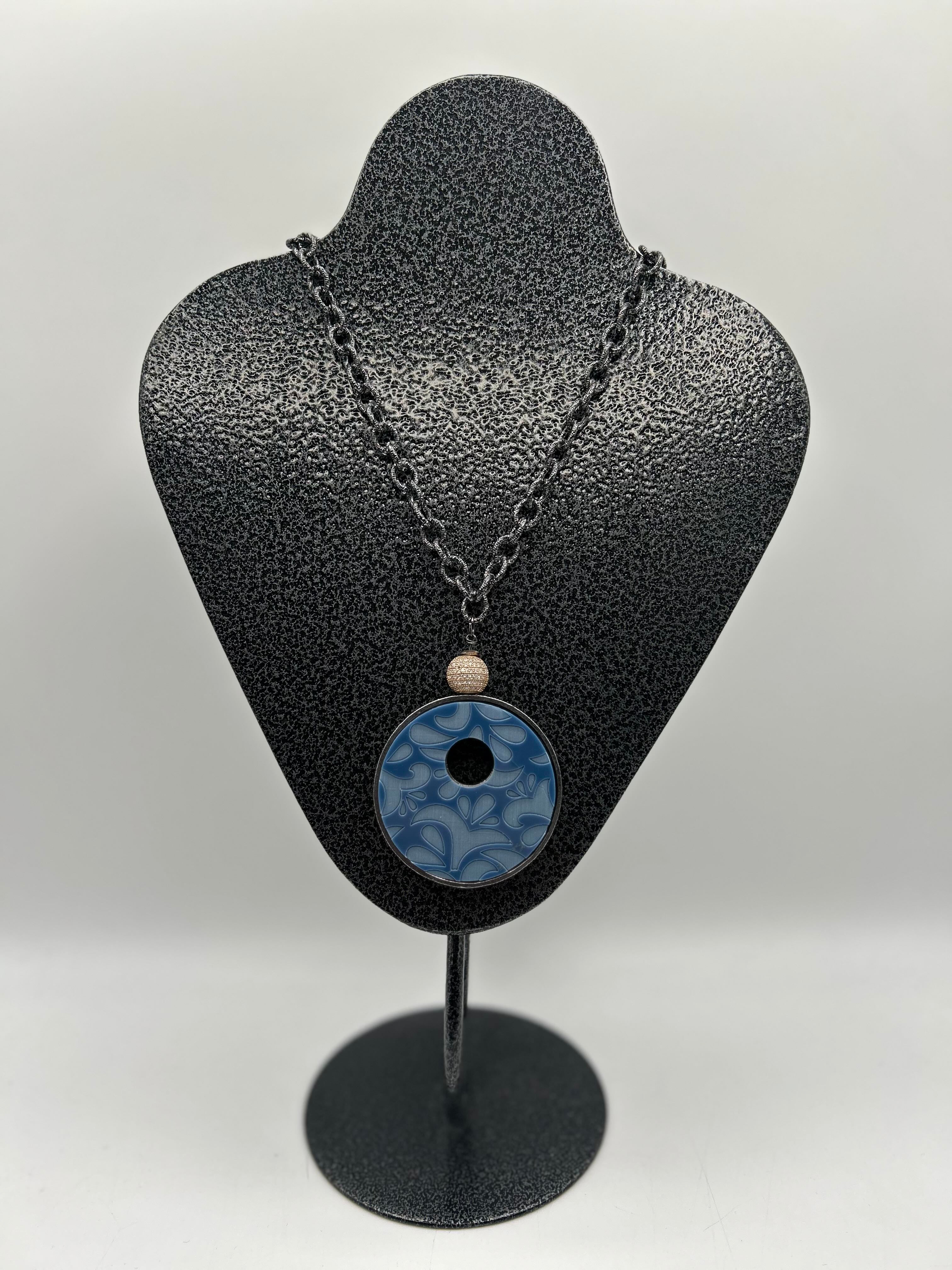 12" chainlink necklace w/ reversible pandant