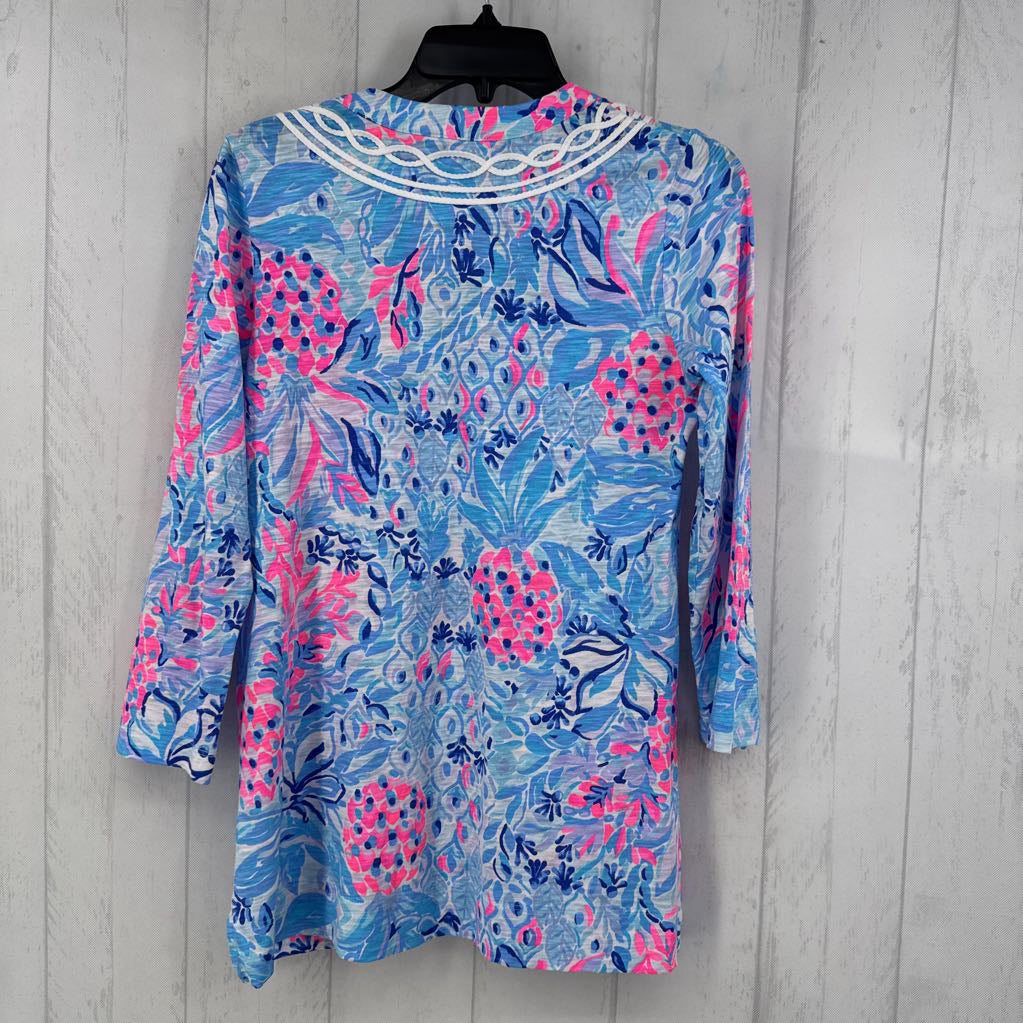 XS flo print embroidered v-neck 3/4 slv top
