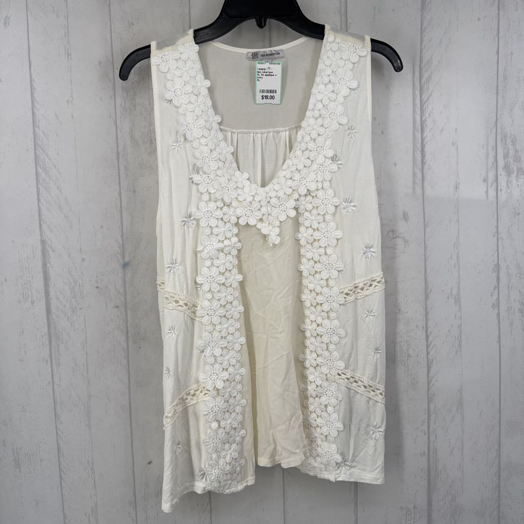 XL flo applique v-neck tank