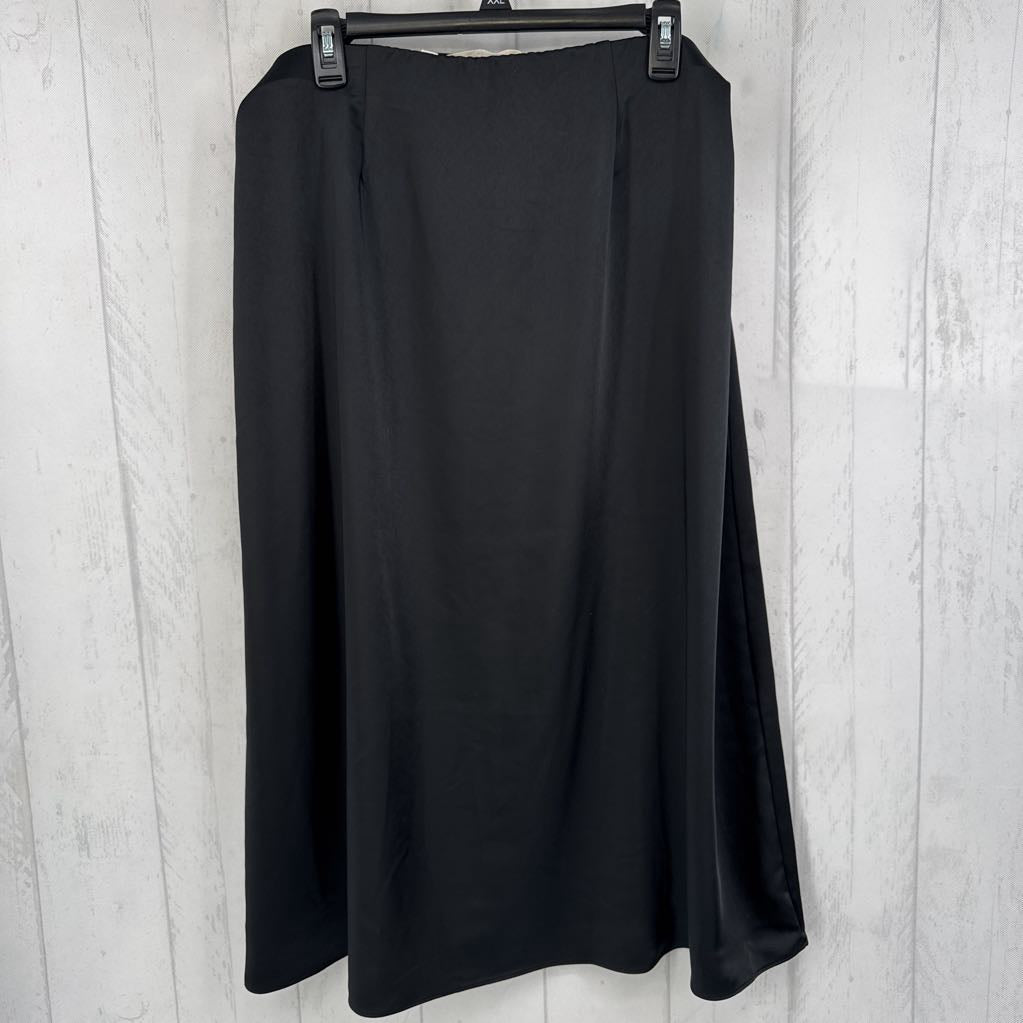 XLp pull-on silky skirt