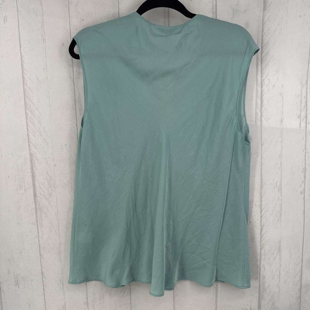1X silky v-neck top