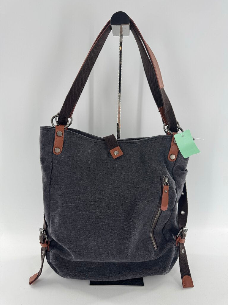 denim shoulder bag w/ zip pockets
