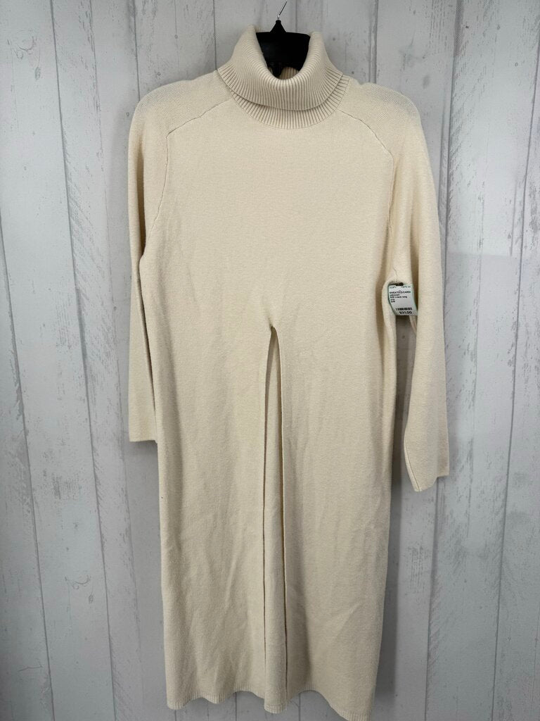 S/M t-neck long split front sweater