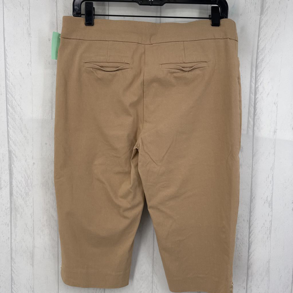 8p pull-on capris