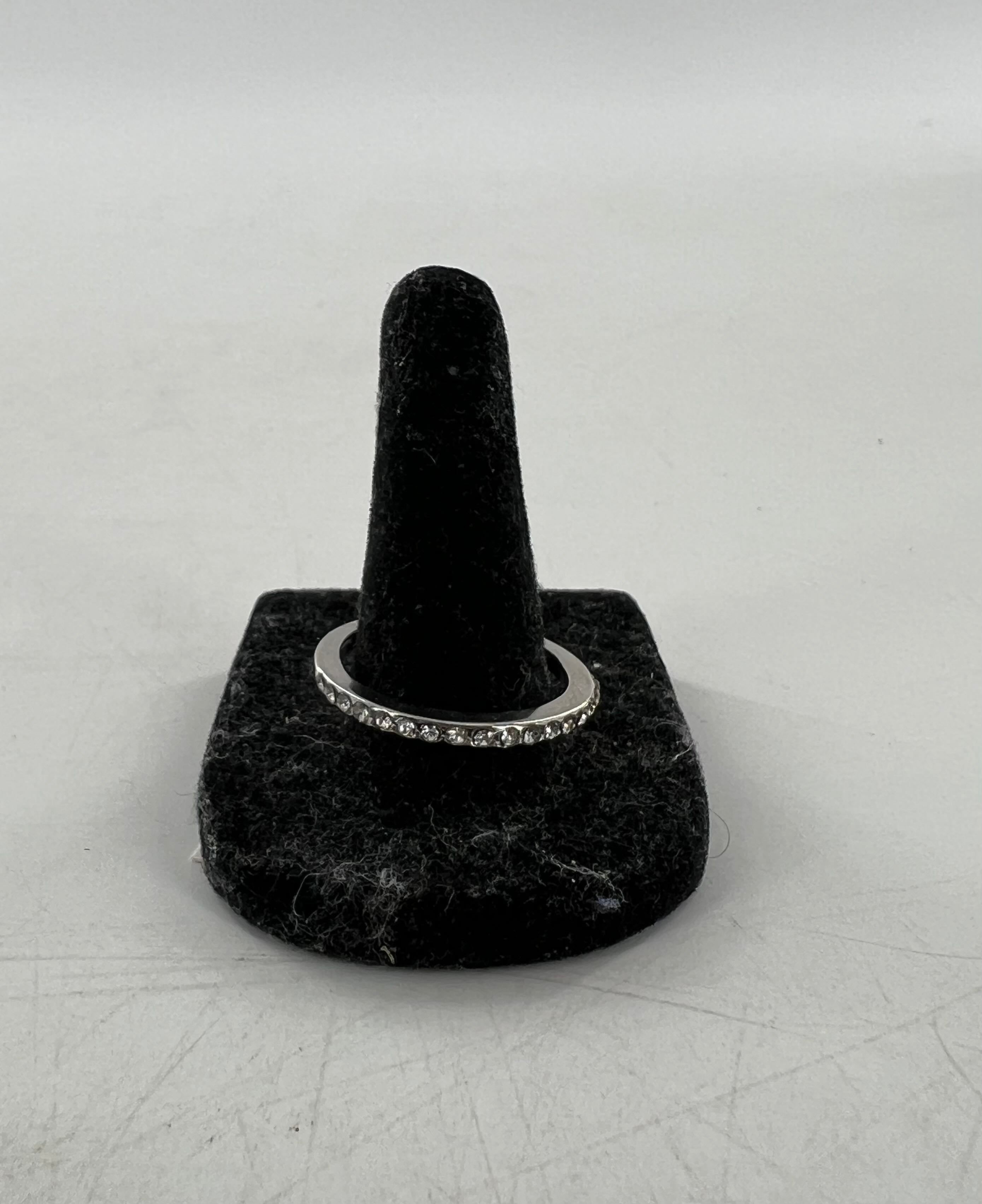 sz7 silver cz band