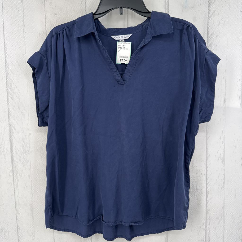 XL split neck s/s top
