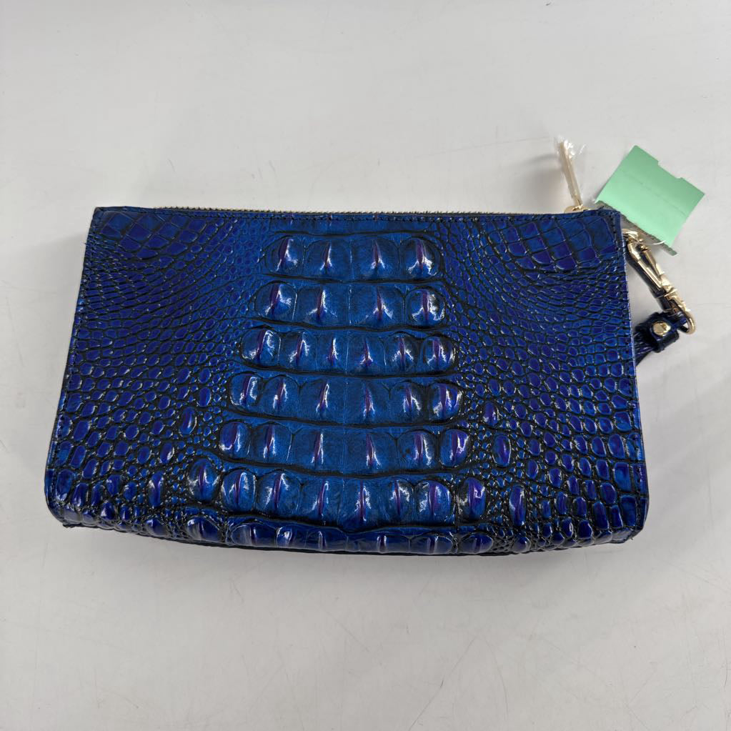 croc embossed clutch/wristlet