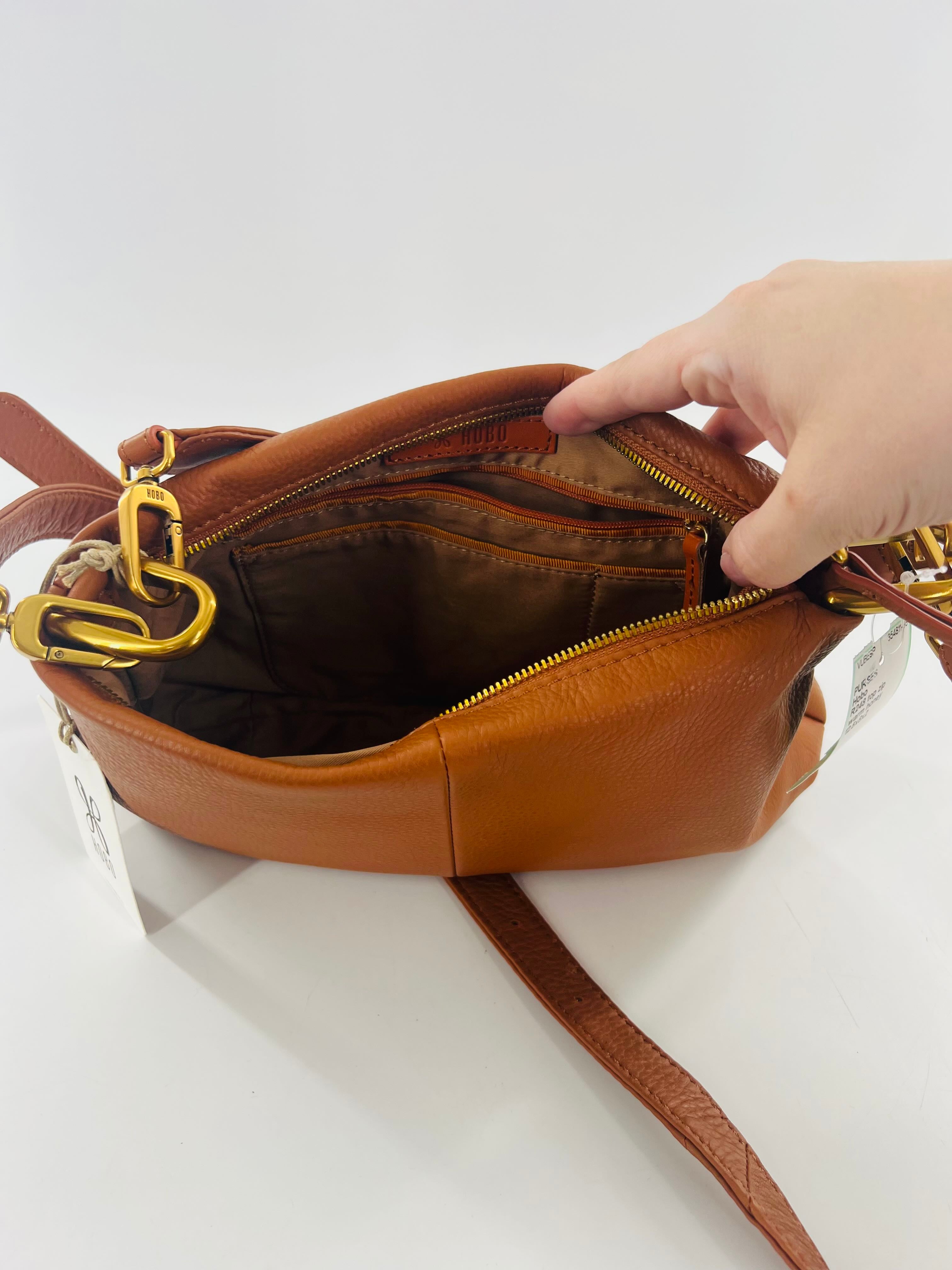 R248 top zip shoulder bag w/ crossbody strap