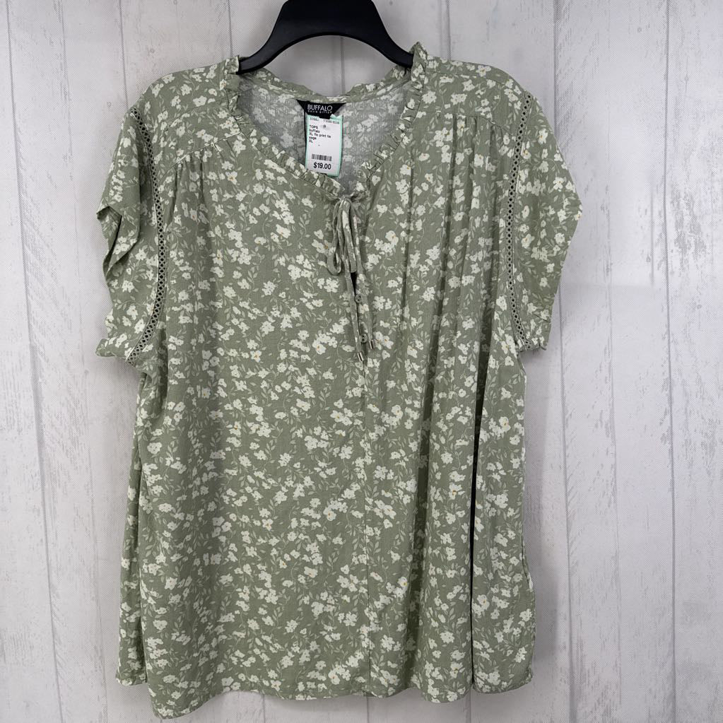 XL flo print tie front flutter slv top