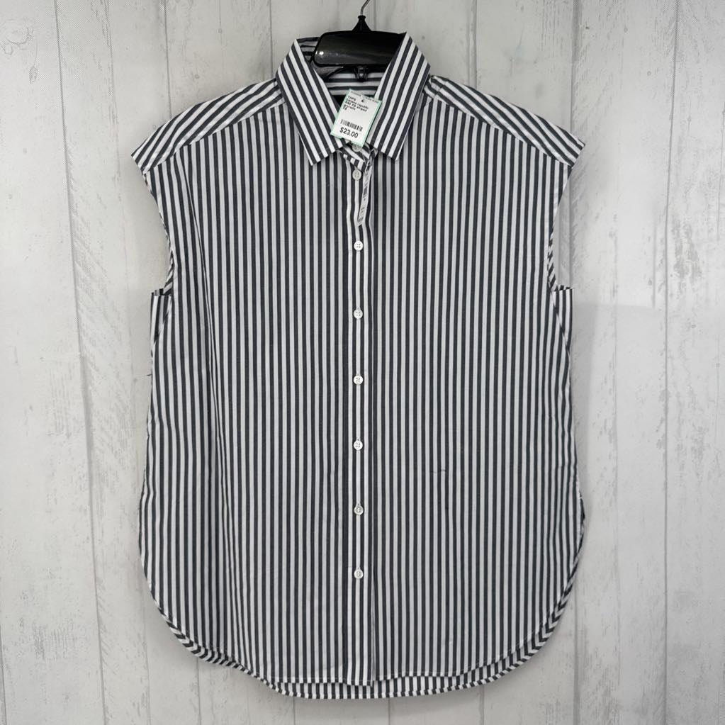 R60 XS striped button down slvls top