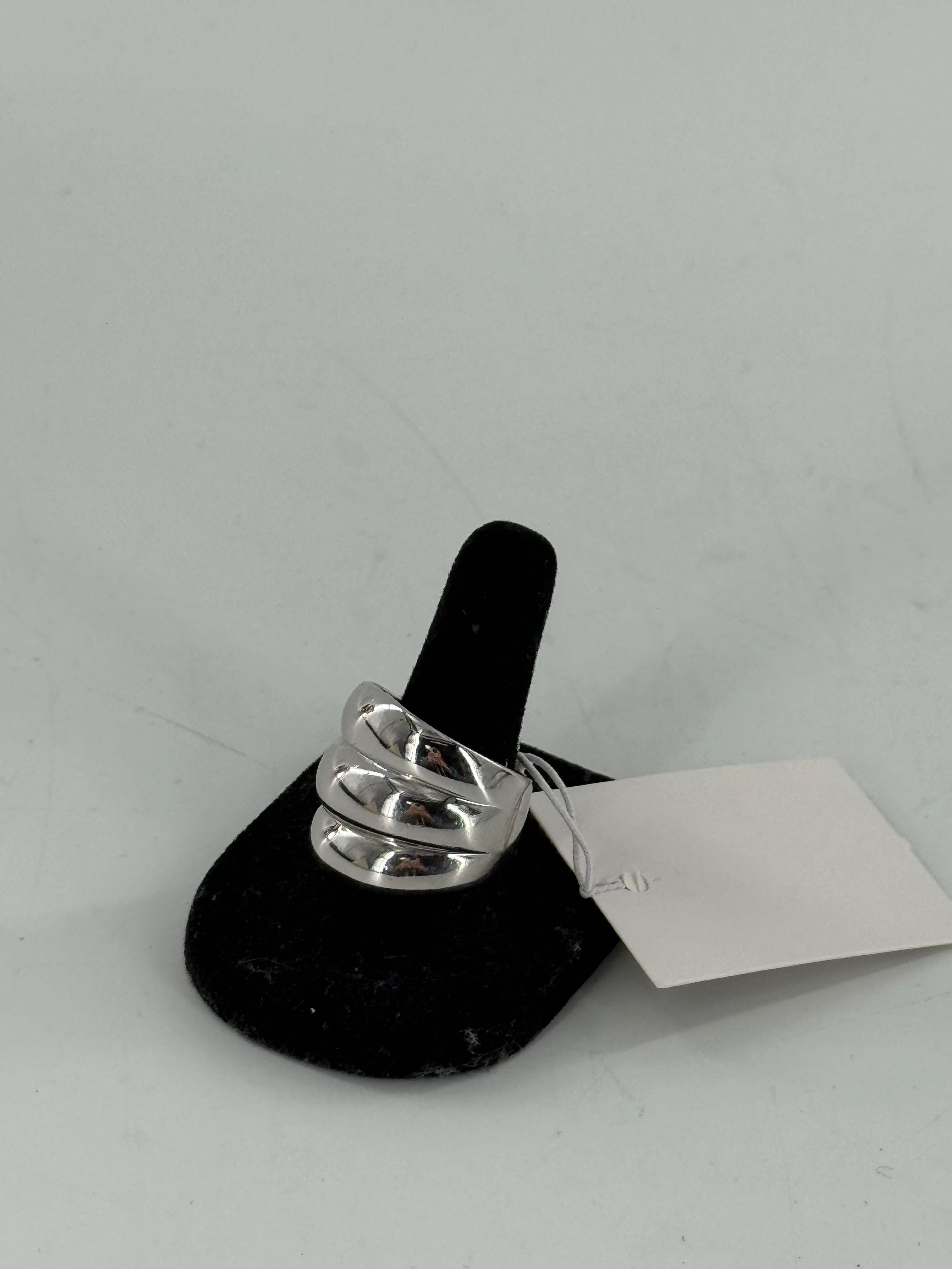 sz 7 chunky silver tone ring