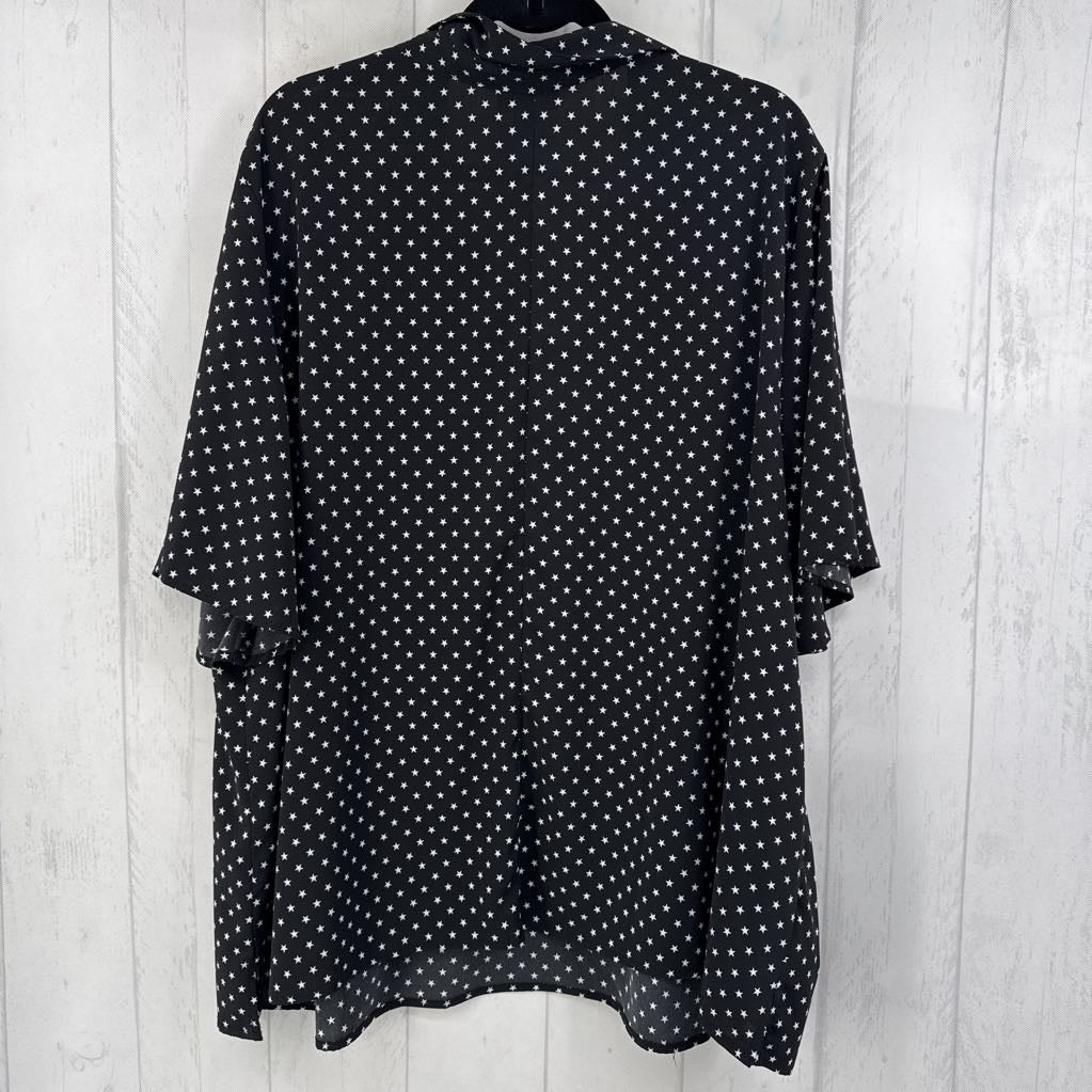 3X star print 1/2 button down flutter slv top