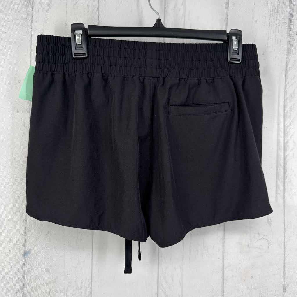 M pull-on shorts