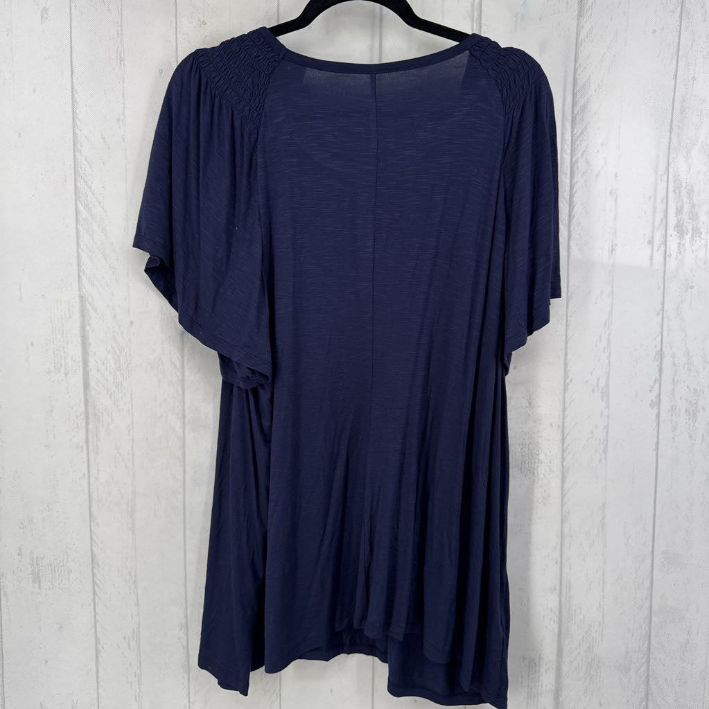 R43 22/24 smocked flutter slv tee