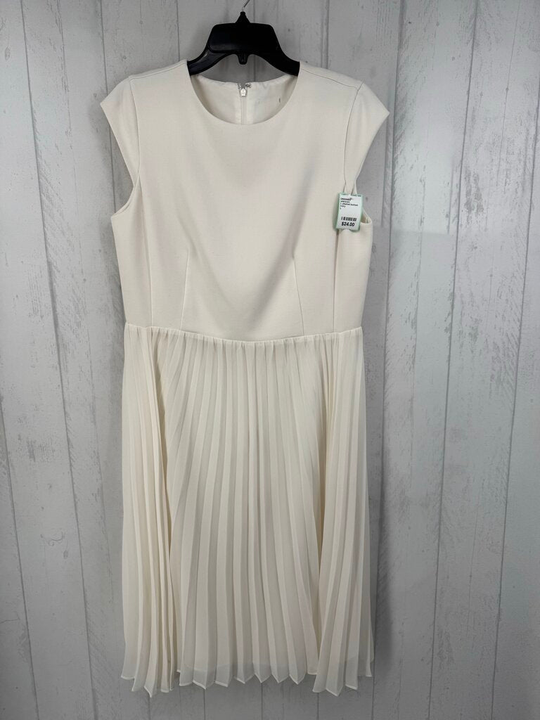 L pleated bottom cap slv dress