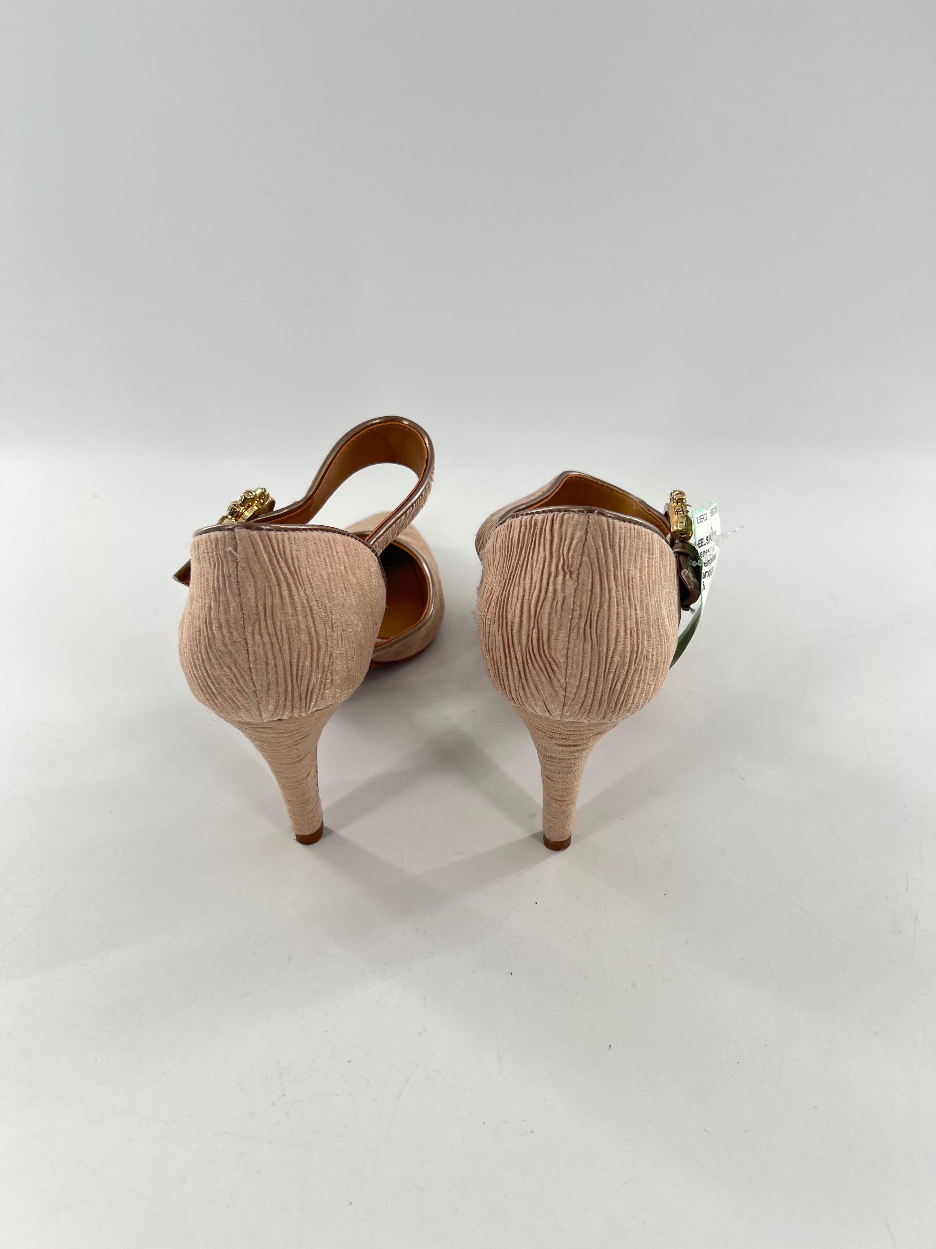 8.5 embelished pointy toe heels