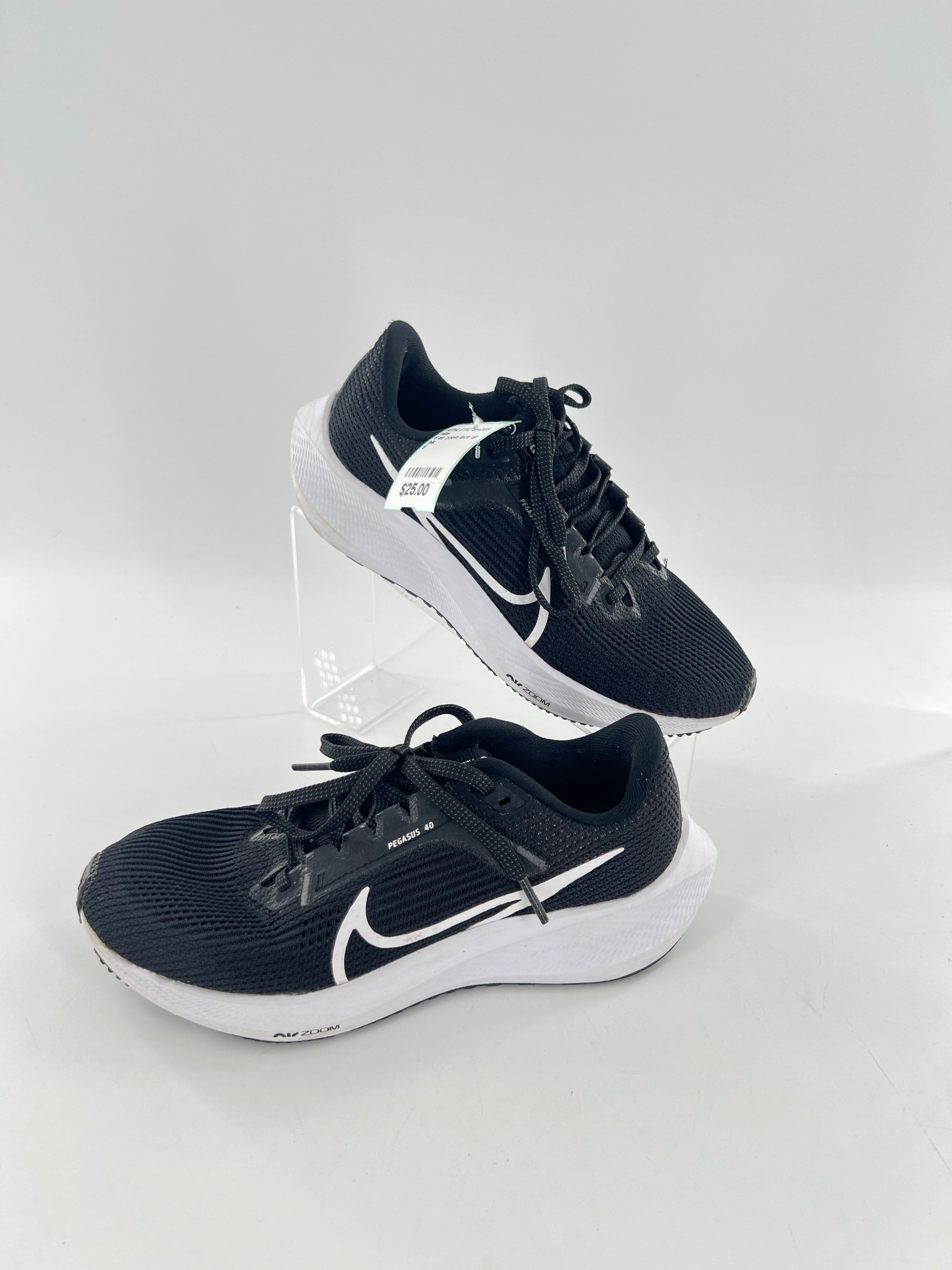 6 air zoom lace up sneakers
