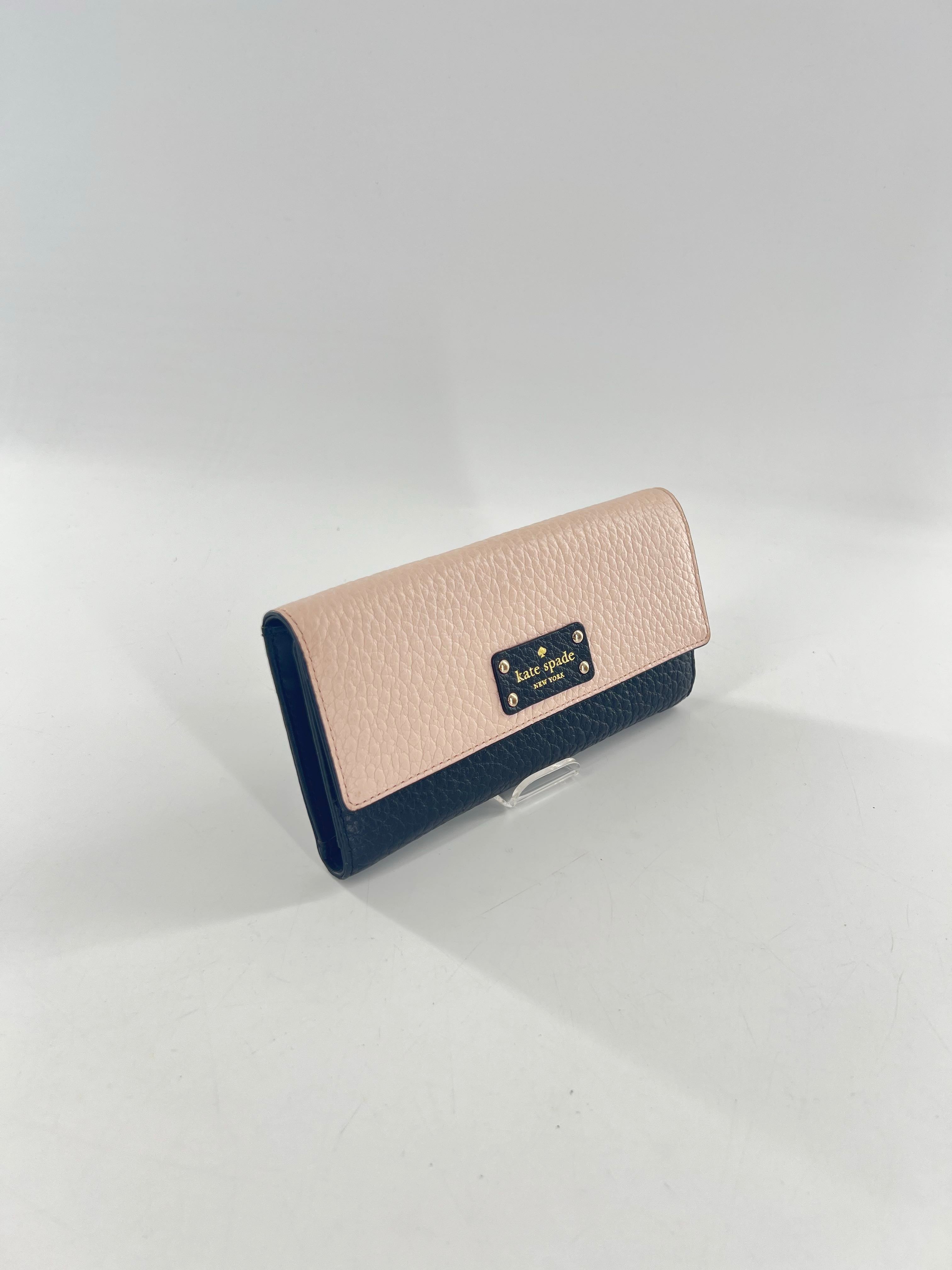 pebbled tri-fold wallet