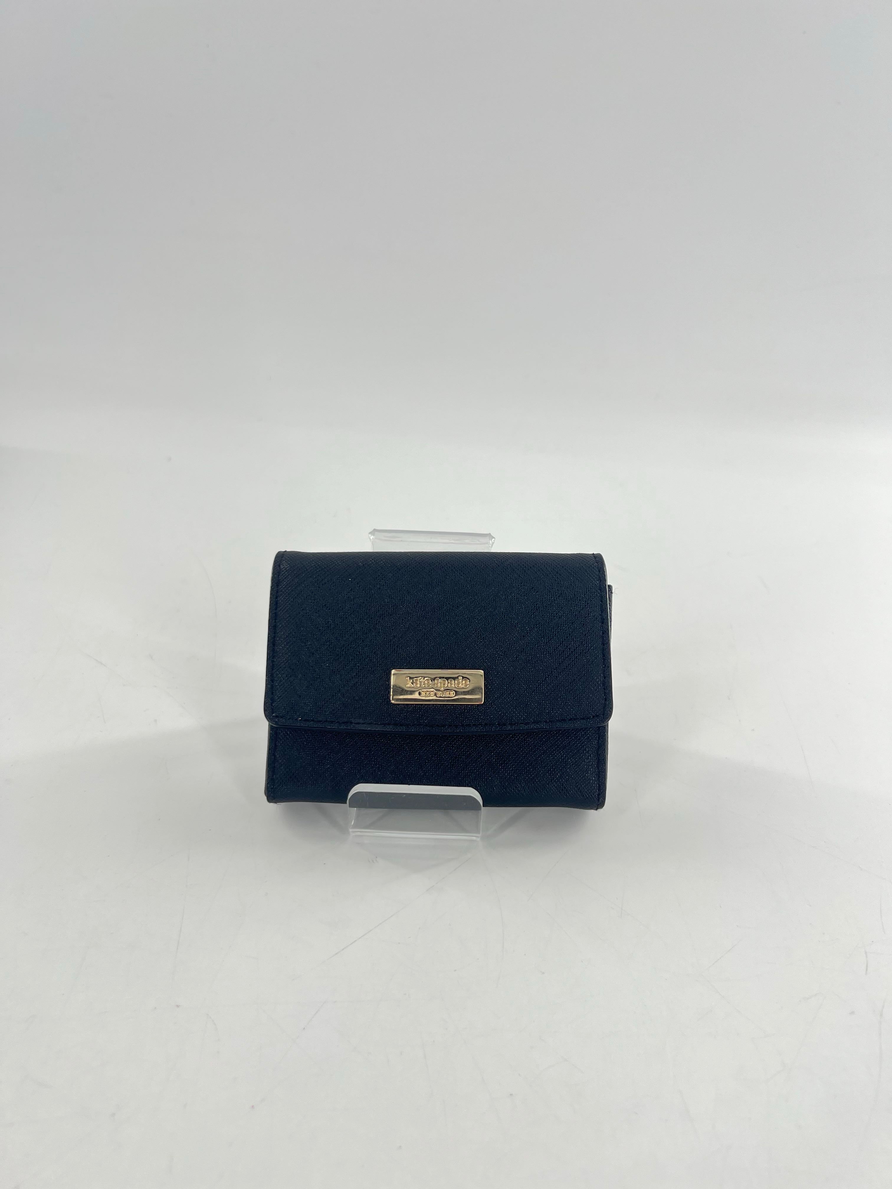 flap card holder