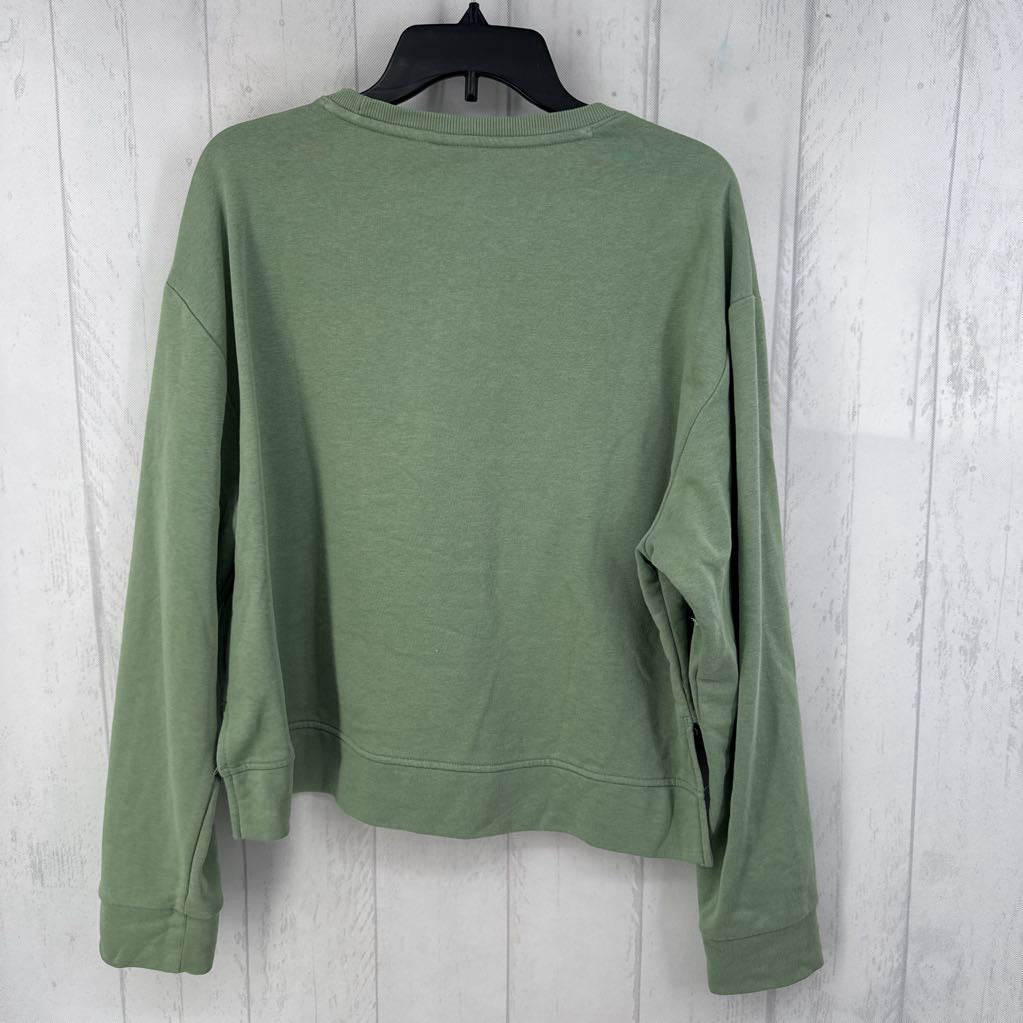XL crewneck sweatshirt