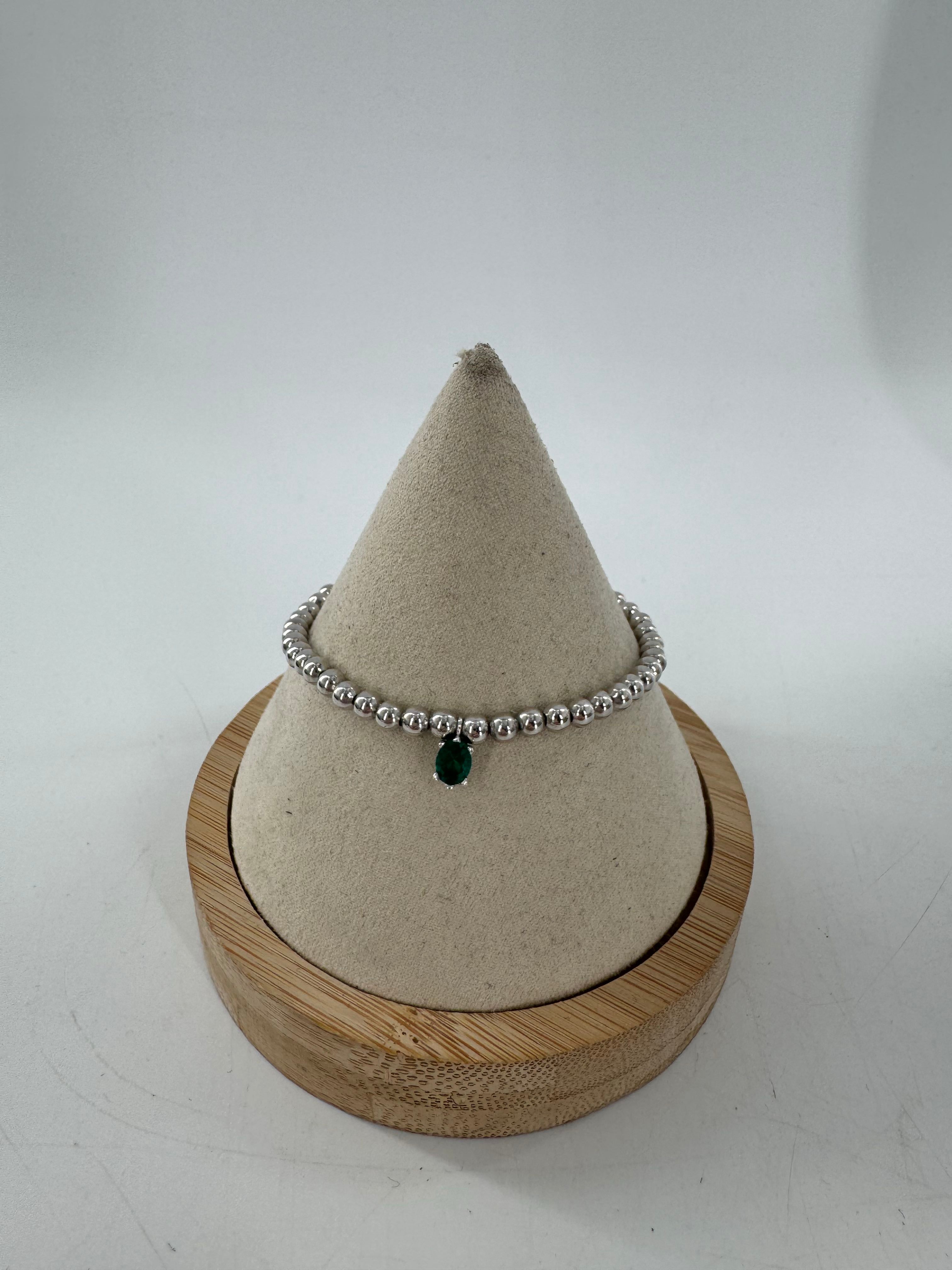 silver beaded stretch bracelet/green stone