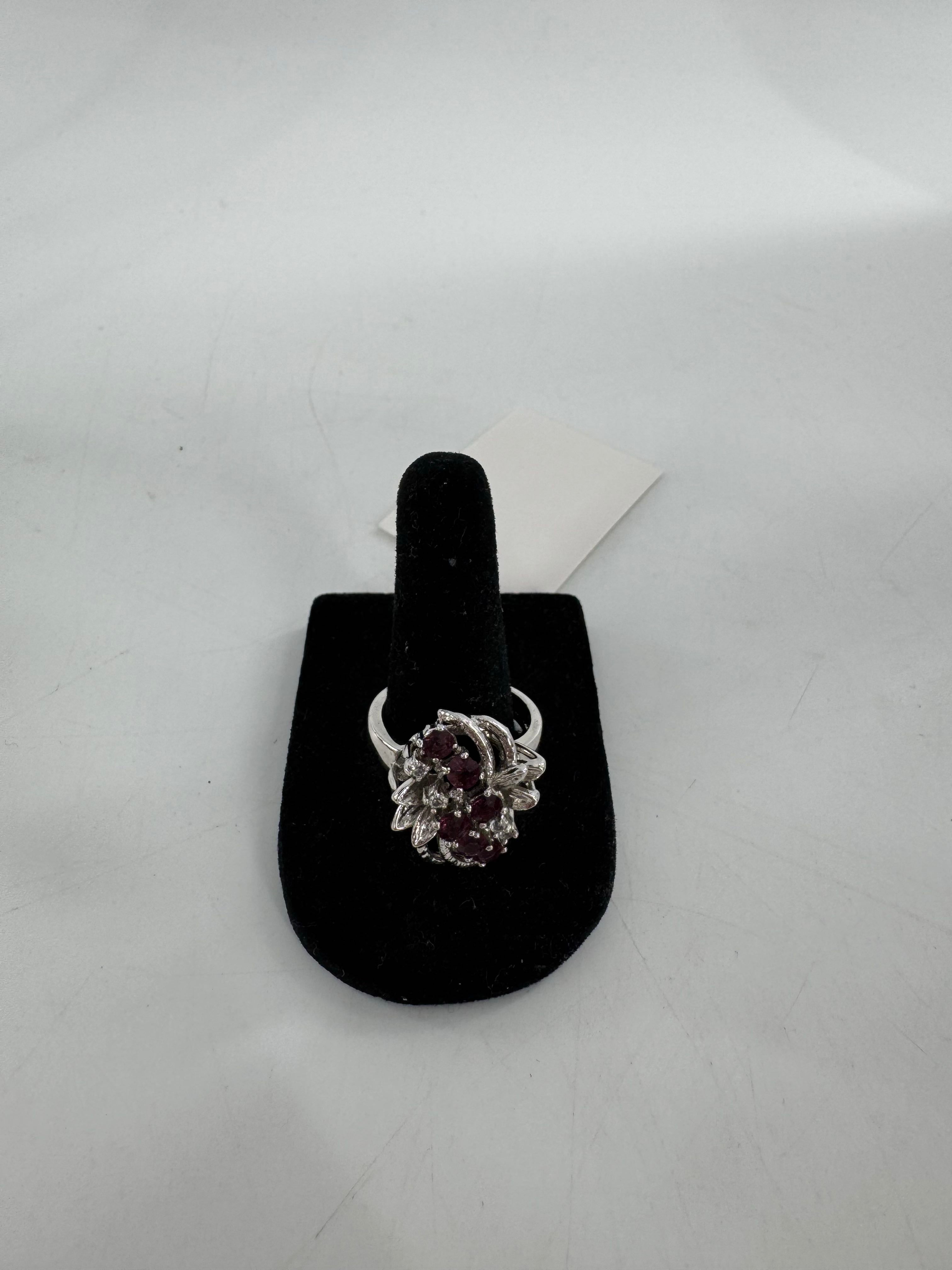 sz6 silver tone purple stone cluster ring