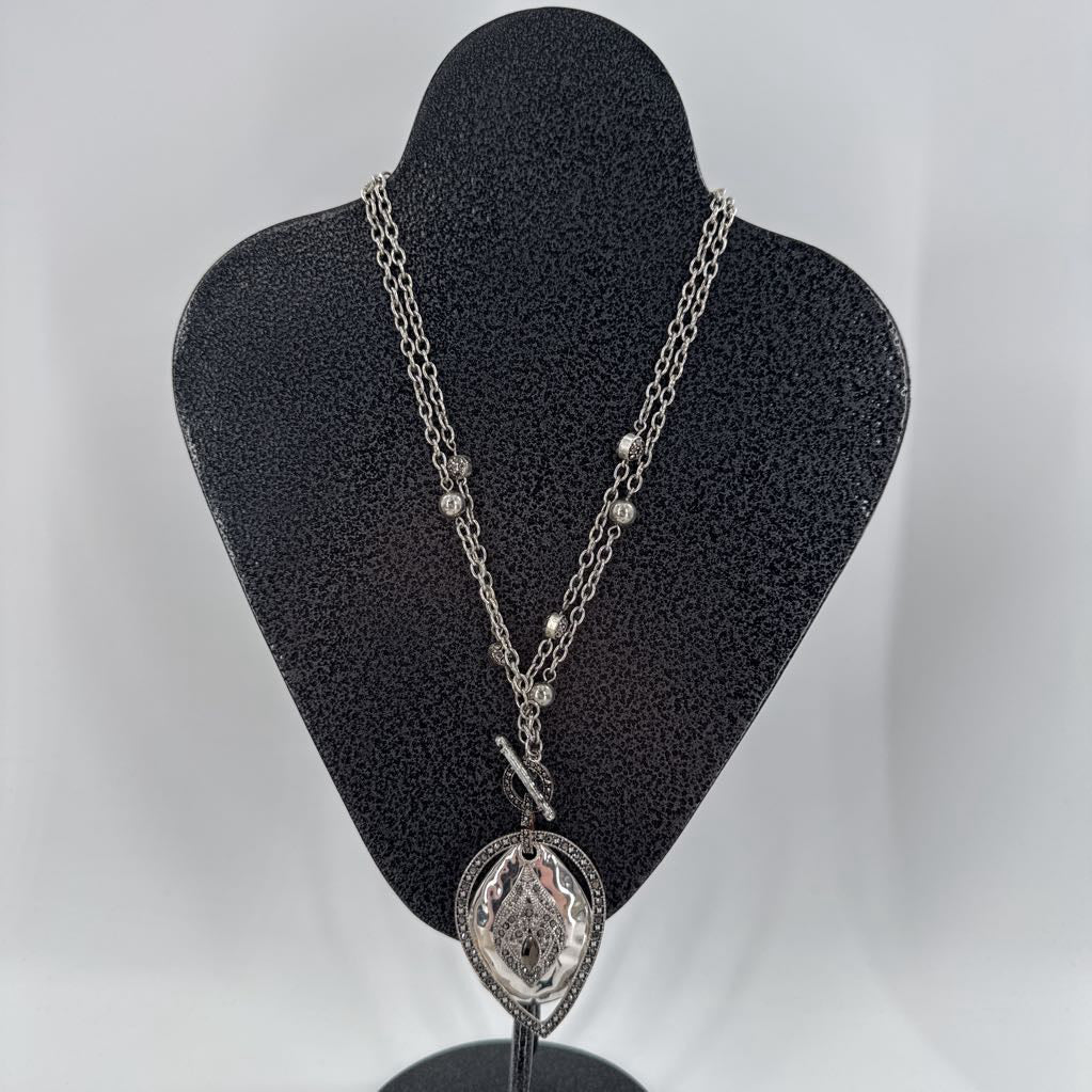 12" silver tone teardrop shape pendant necklace