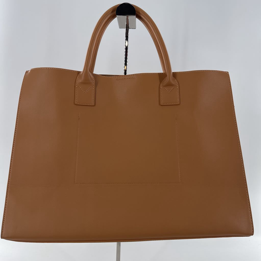 I speak fluent Italian. open tote