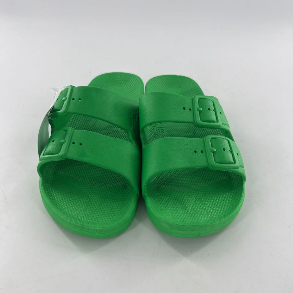 5-6 slip-on slides