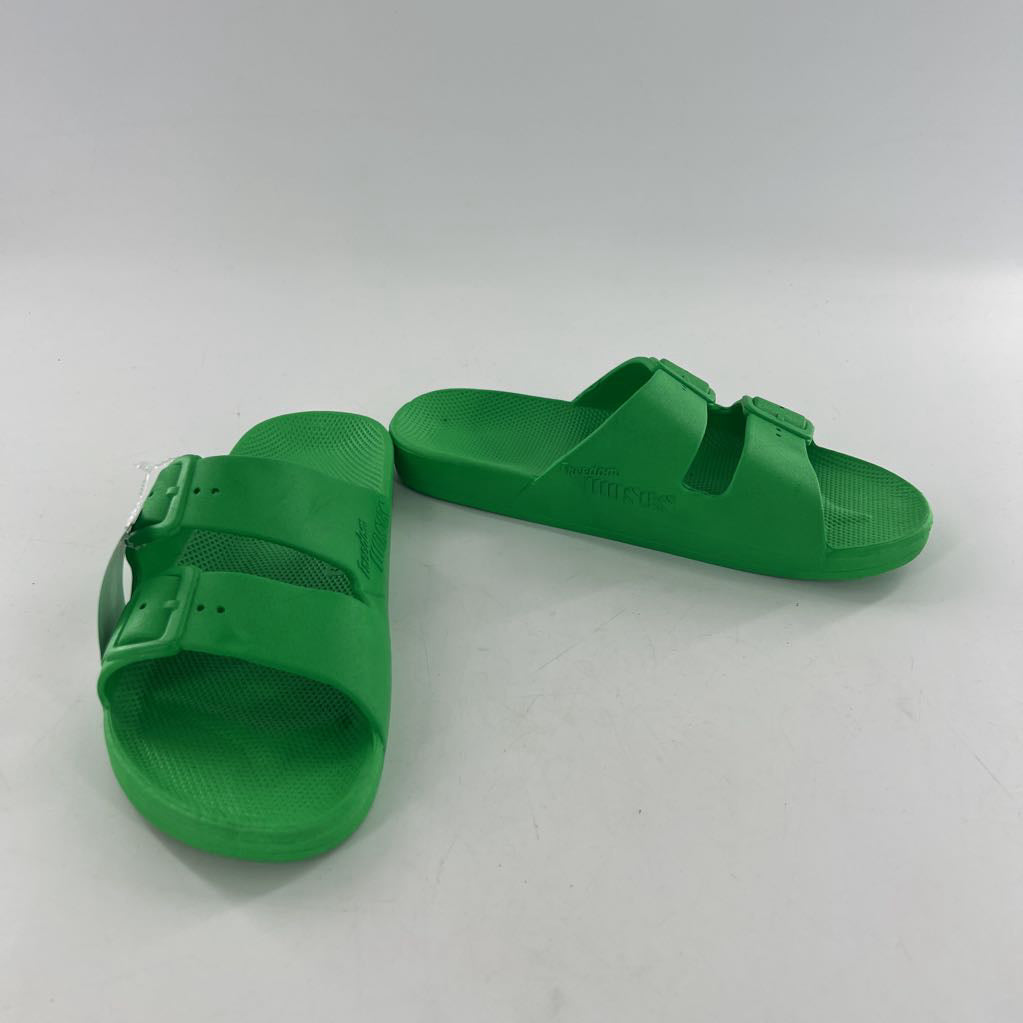 5-6 slip-on slides